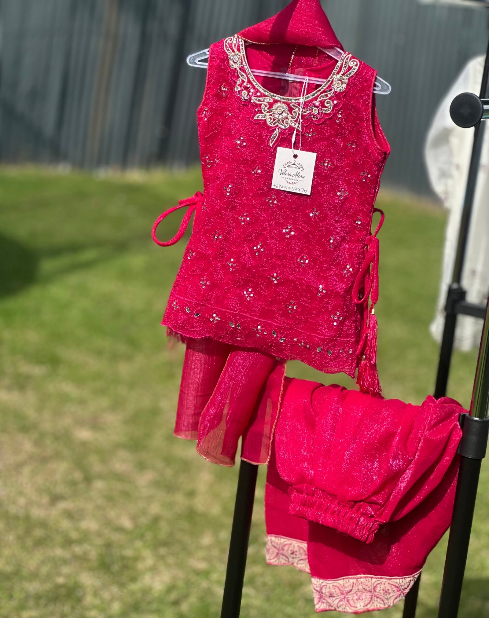 Pink suit kids (2)